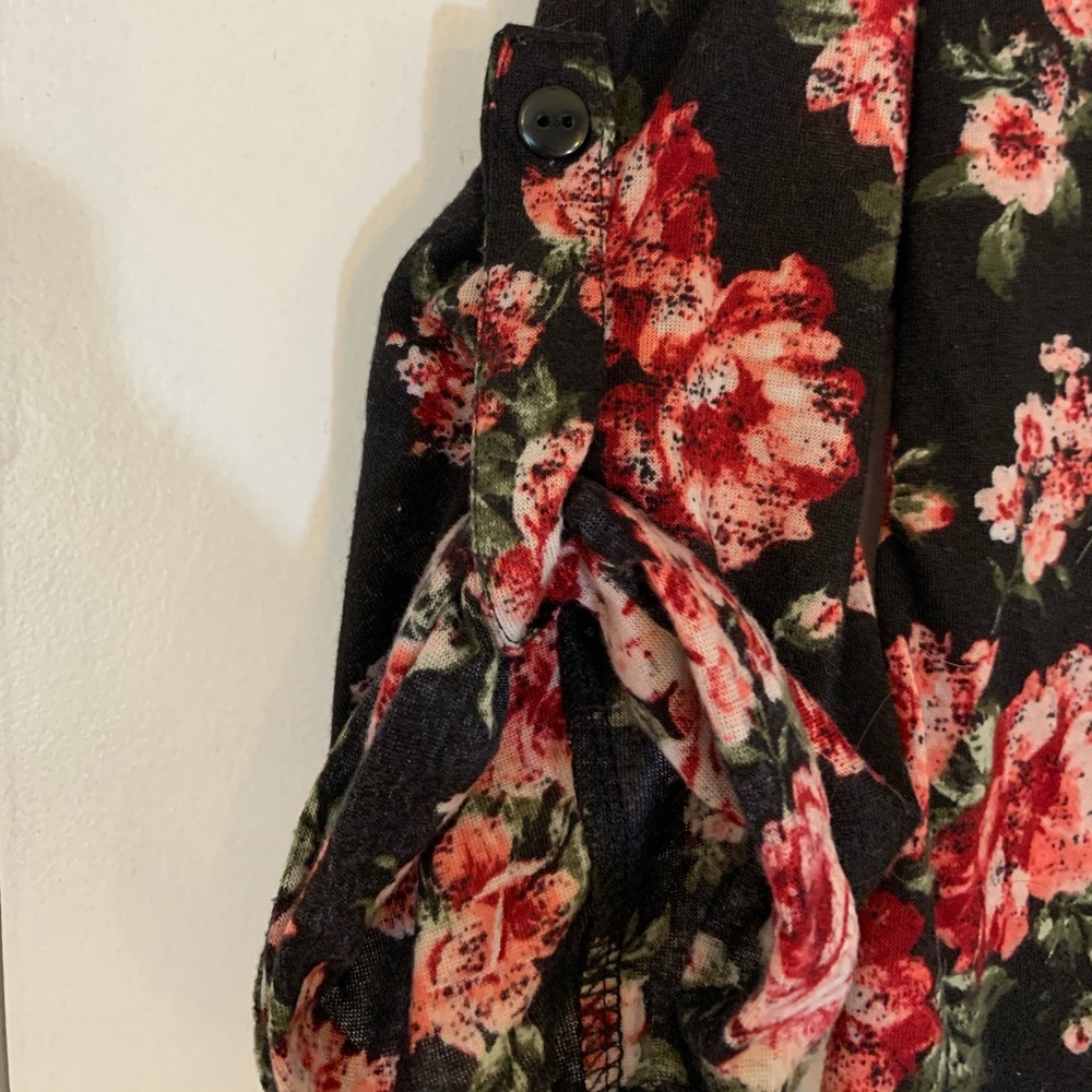 Blouse - Picture 2 of 3